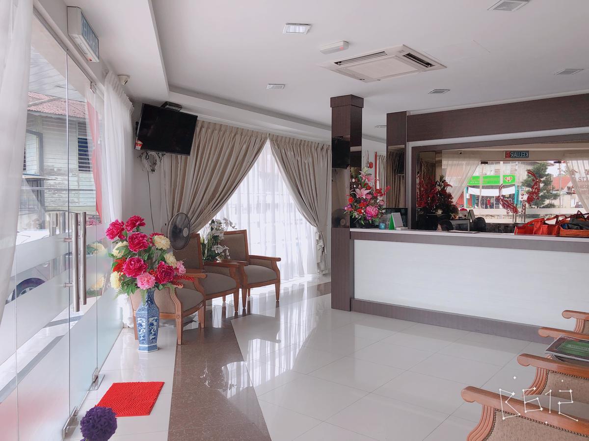 G Star Hotel Pantai Remis Extérieur photo